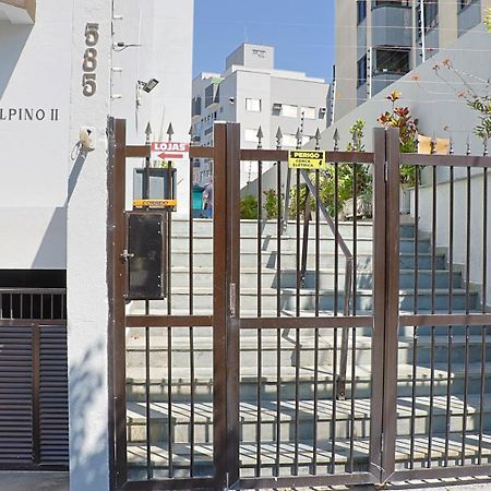 Apto A 500 Metros Da Praia Da Enseada Гуаружа Екстериор снимка